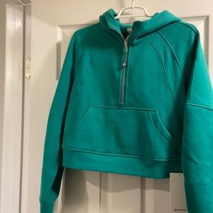 Lululemon Scuba crop with half zip